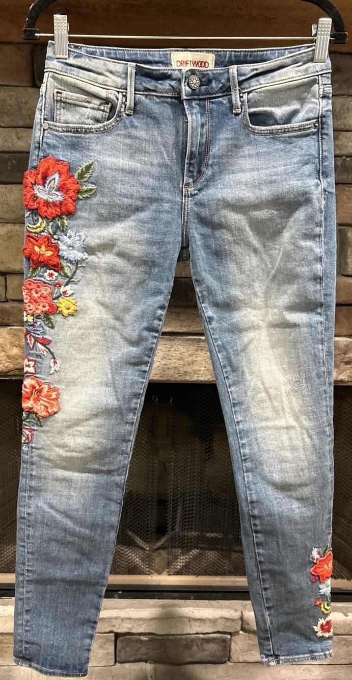 Women’s DRIFTWOOD Embroidered JACKIE Jeans Size 26 X 28 *B7